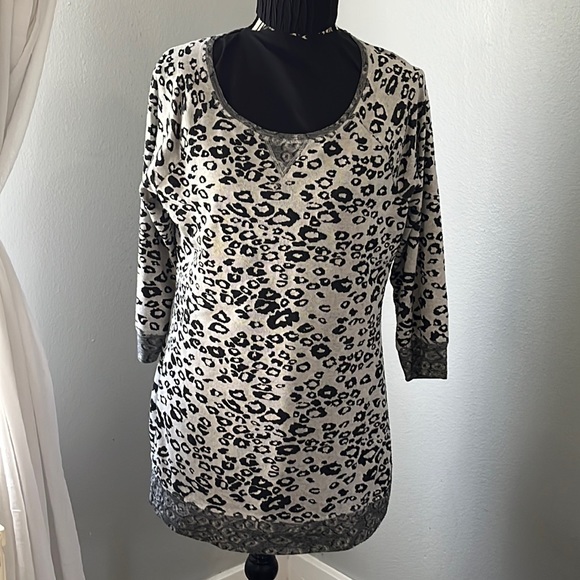 Large, long tunic- grey leopard print - Picture 1 of 2
